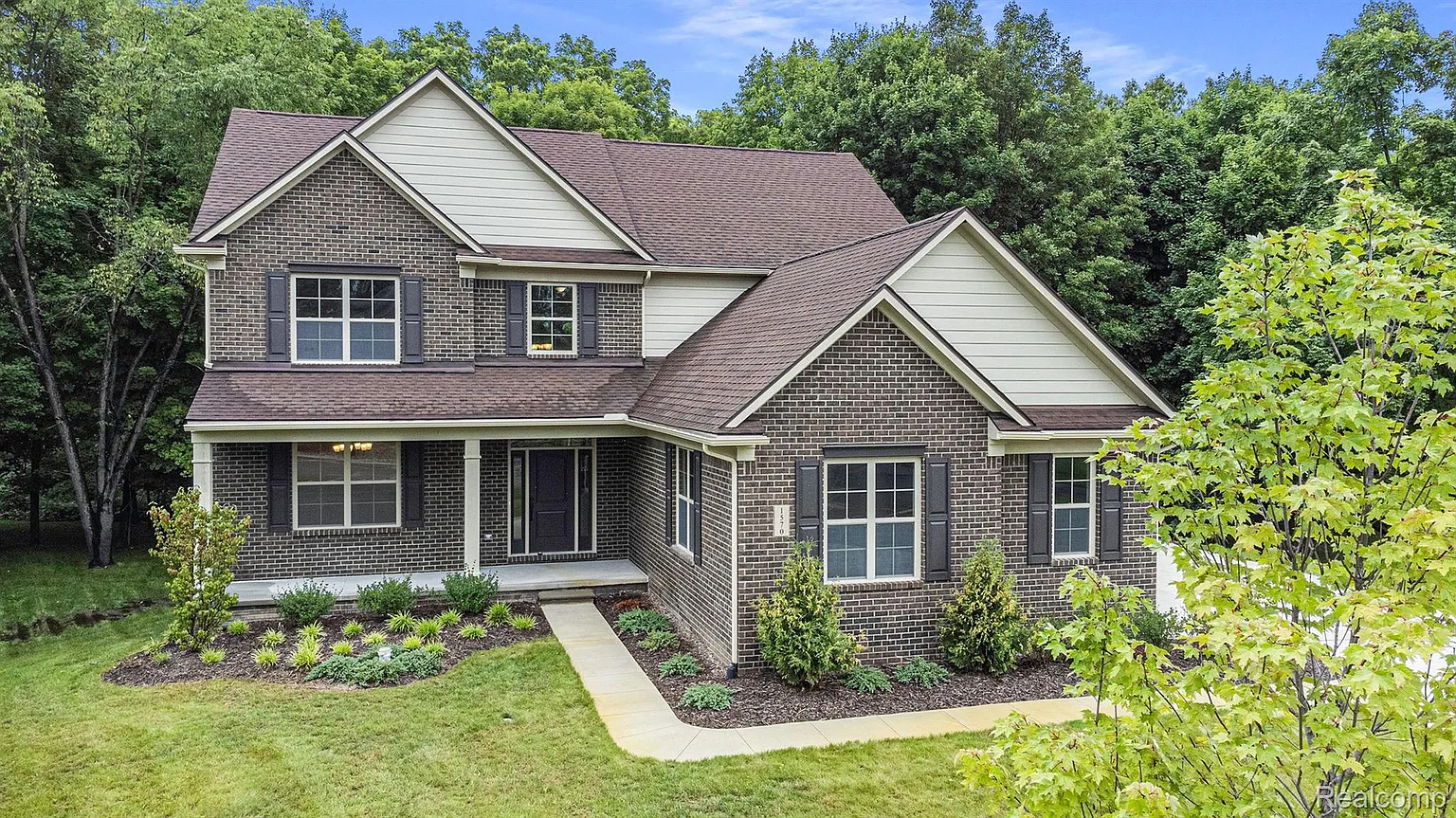1570 Toms Holw photo 1