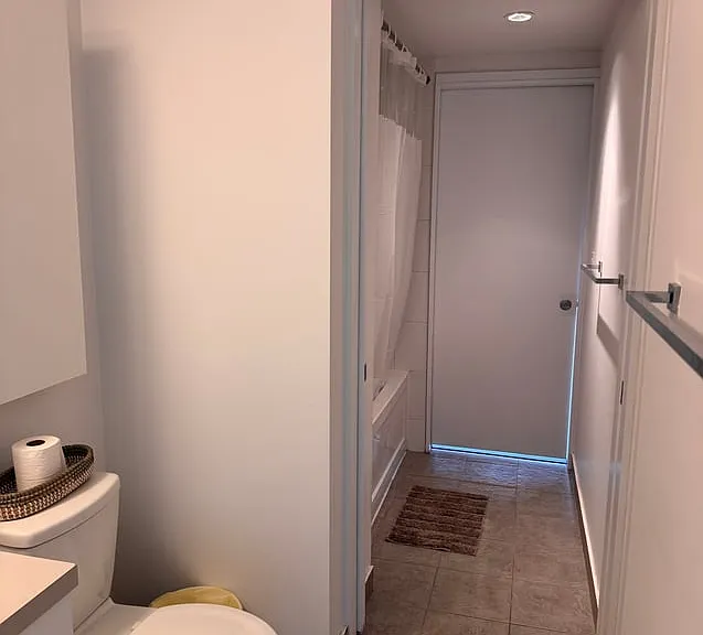 12 York St #4804C — Photo 3