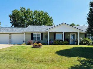 112 Stone Ridge Dr, Hannibal, MO 63401