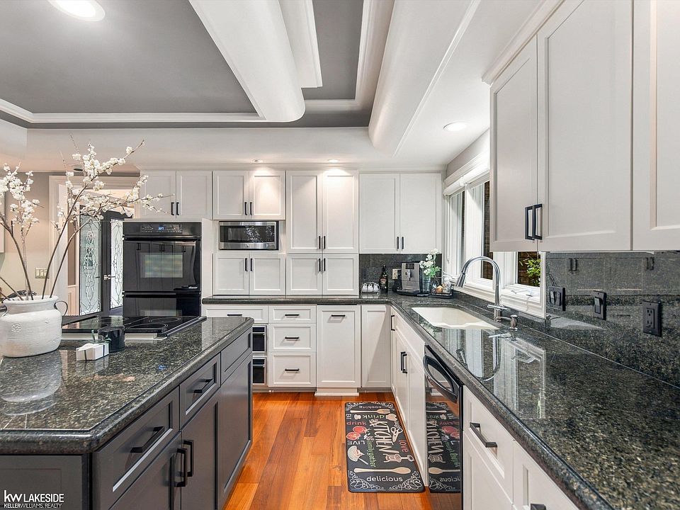 17455 Iris Cir, photo 9