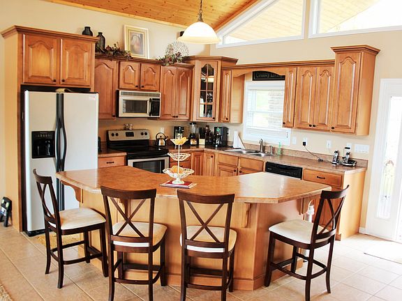 4th image of 1466 Deerfield Way
