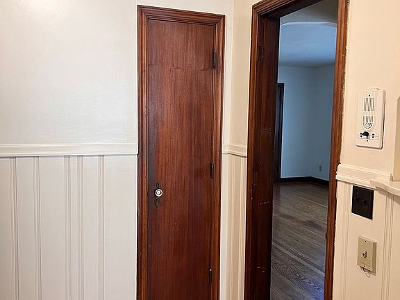 4th image of 3416 Shaw Ave APT 2