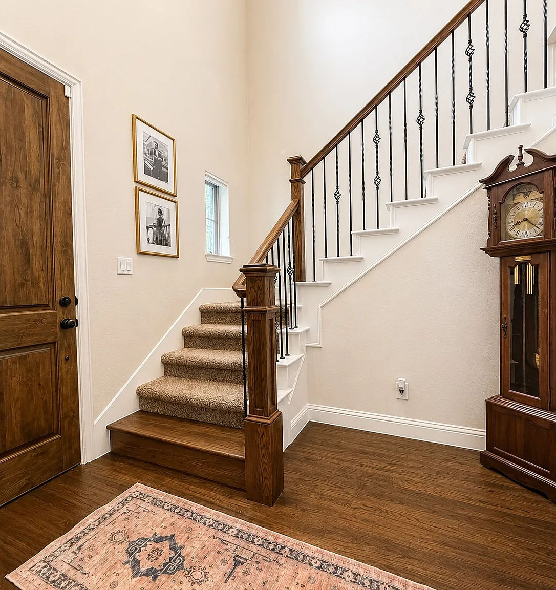 3 bed, 2.5 bath, 2306 sqft, $3,400 — Photo 2