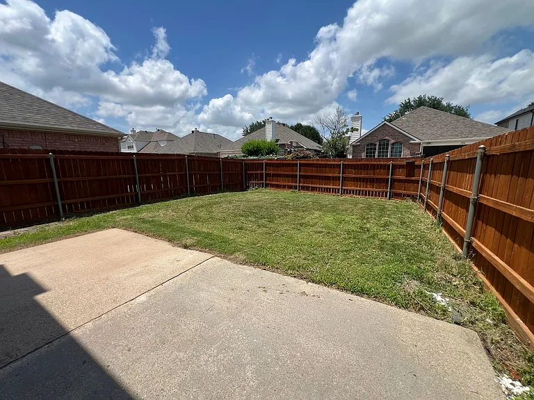 2505 Hunters Run Dr — Photo 47
