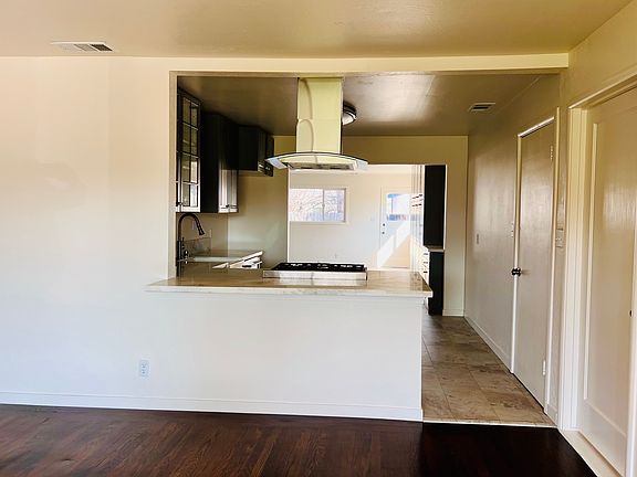5th image of 6061 McMahon Dr