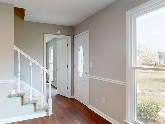 3rd image of 2476 Pine Knoll Drive