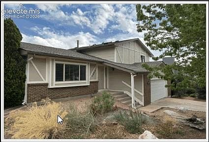 2nd image of 3883 Glenhurst St