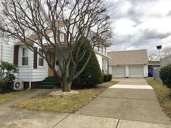3rd image of 17 Laverick St