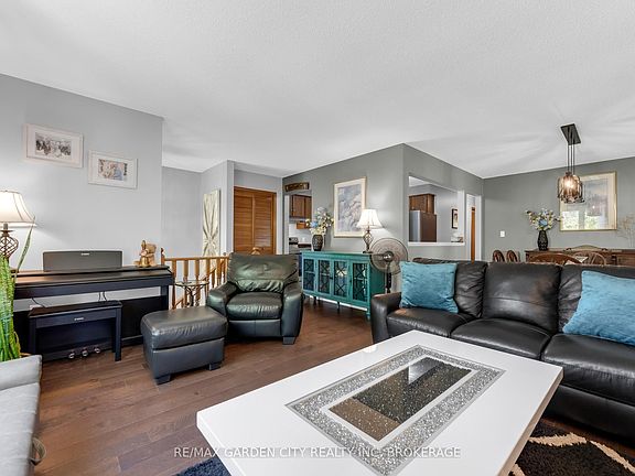 5th image of 54 Crestcombe Rd
