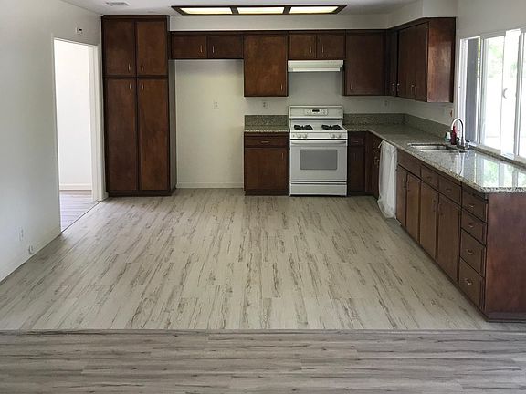 Newly remodeled kitchen 