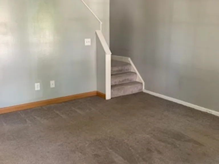 967 Stratford Ct — Photo 6