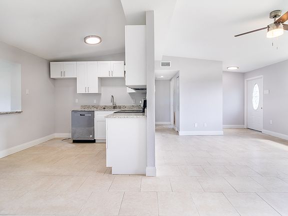 5th image of 3285 Port Charlotte Blvd
