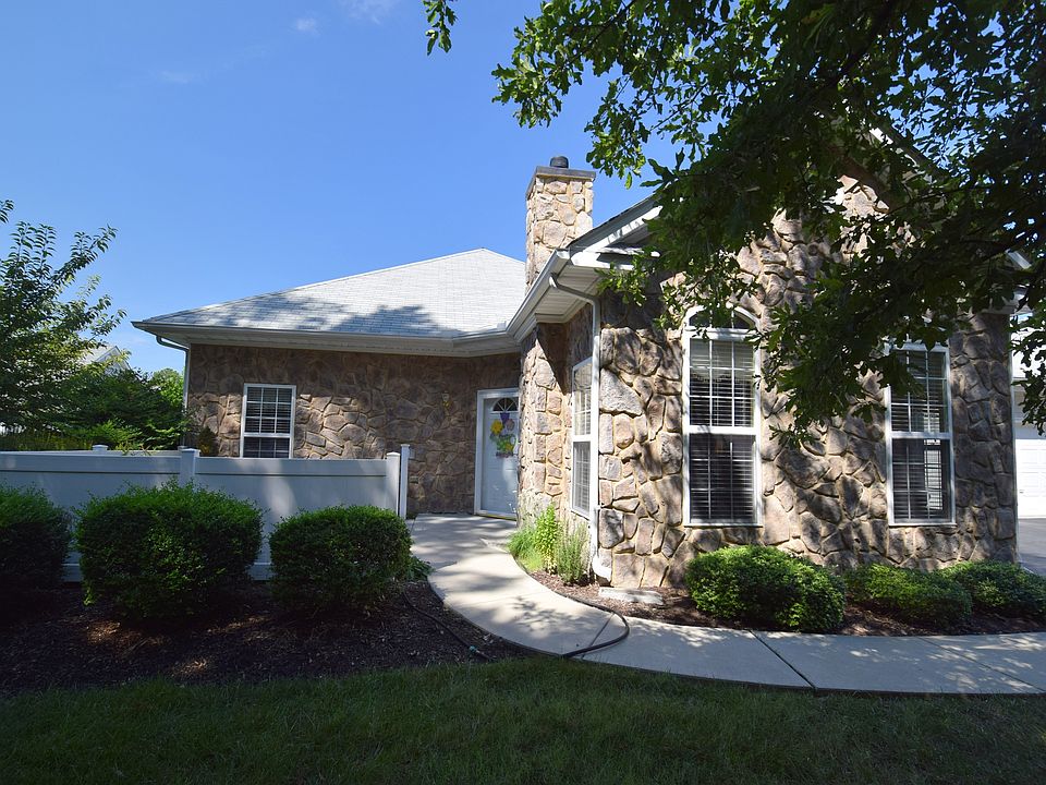 1st image of 1811 Aston Ln
