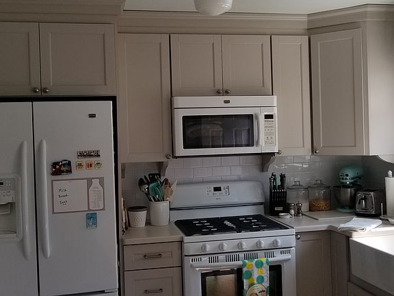 3rd image of 14 Bridge Ct
