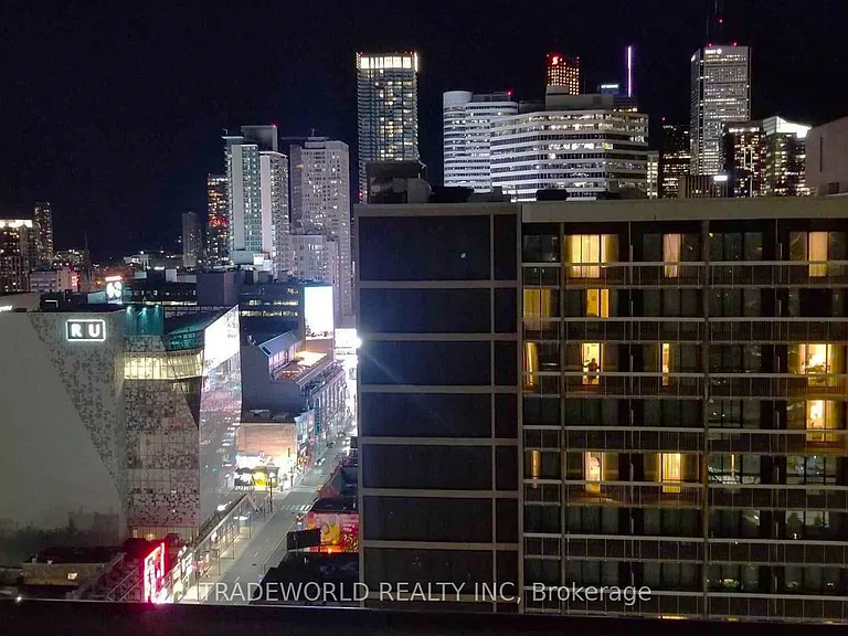 386 Yonge St #1909 — Photo 10