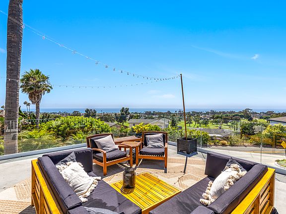 Panoramic Ocean Views from the Front Deck
