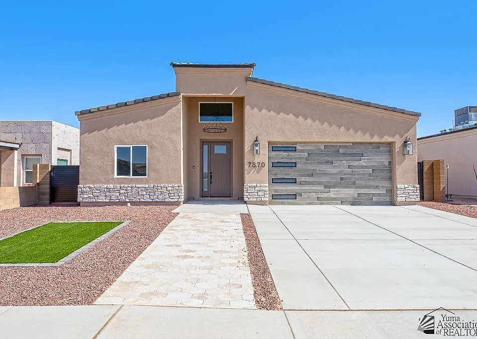 7870 E 35th Pl