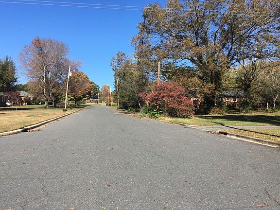 4th image of 1903 Berkshire Dr