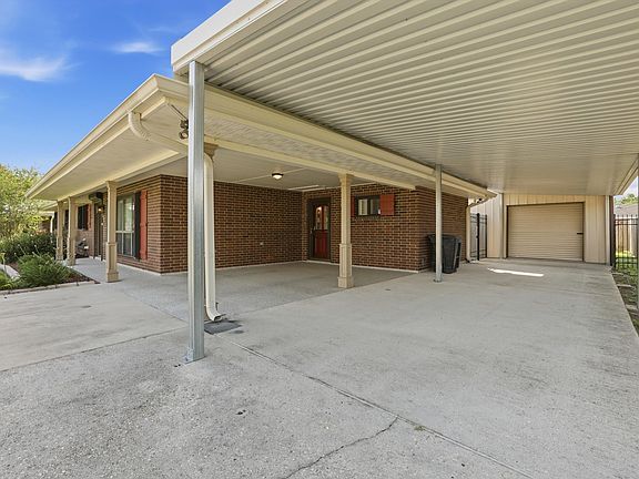 4th image of 122 Saint Agnes Dr