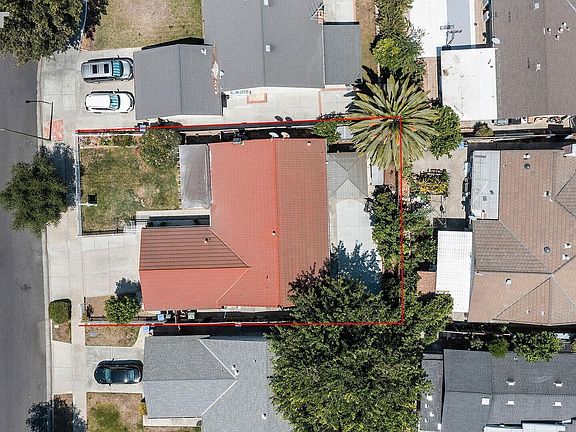 4th image of 1326 Cabrillo Ave
