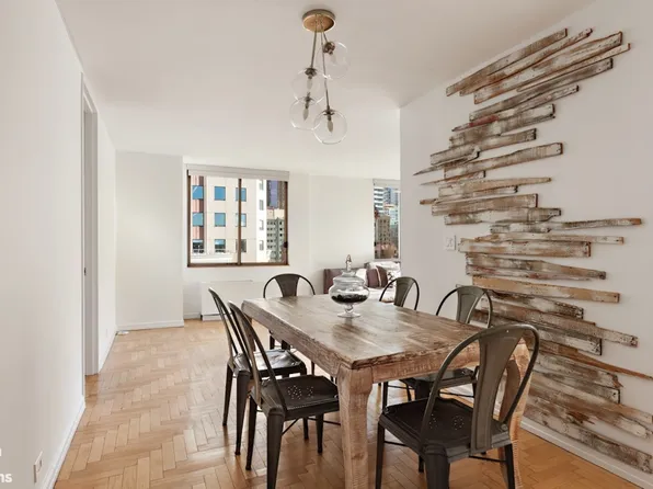 350 W 50th St, New York, NY