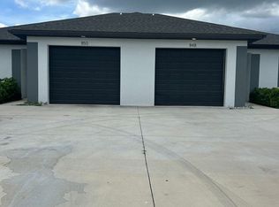 850 SE 8th St, Cape Coral, FL 33990