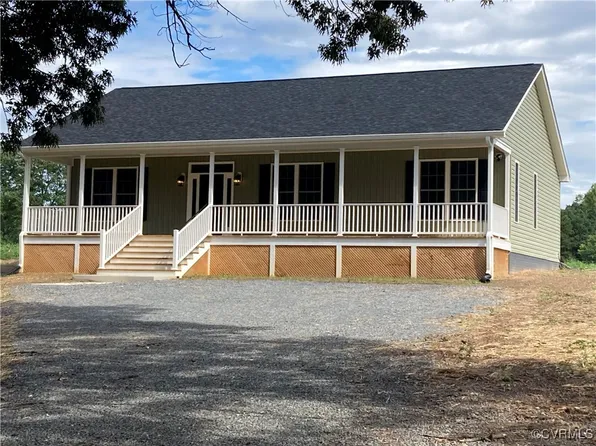 192 Firehouse Dr, Louisa, VA 23093