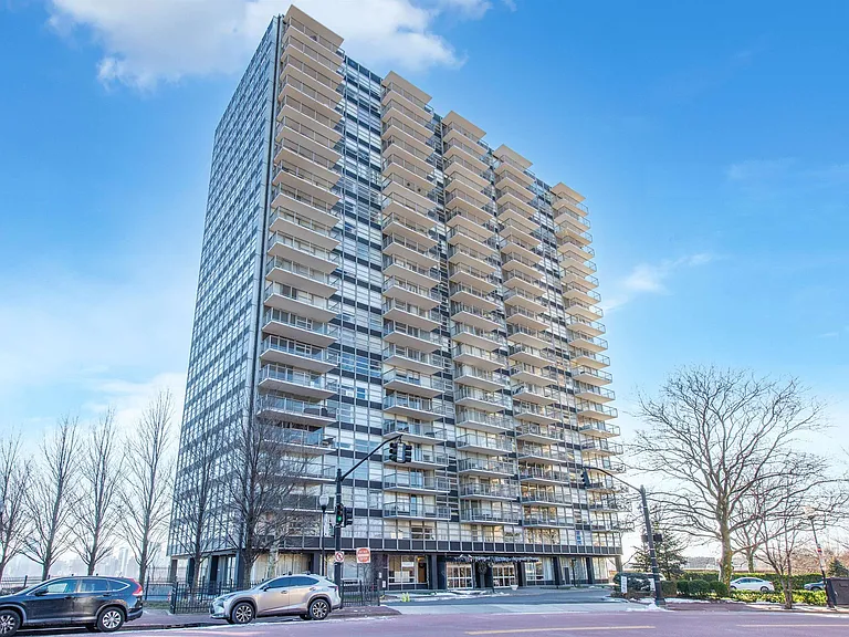 6050 Boulevard East #6D — Photo 35