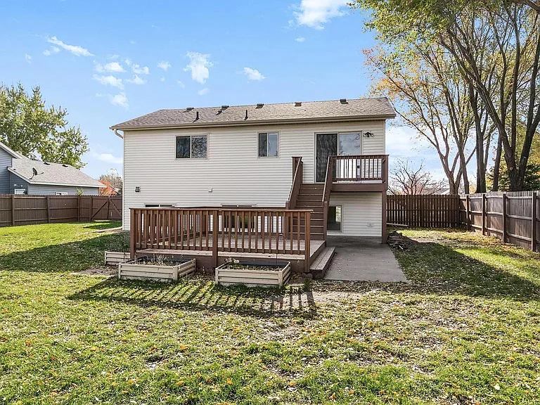 239 Sundance Rd — Photo 19