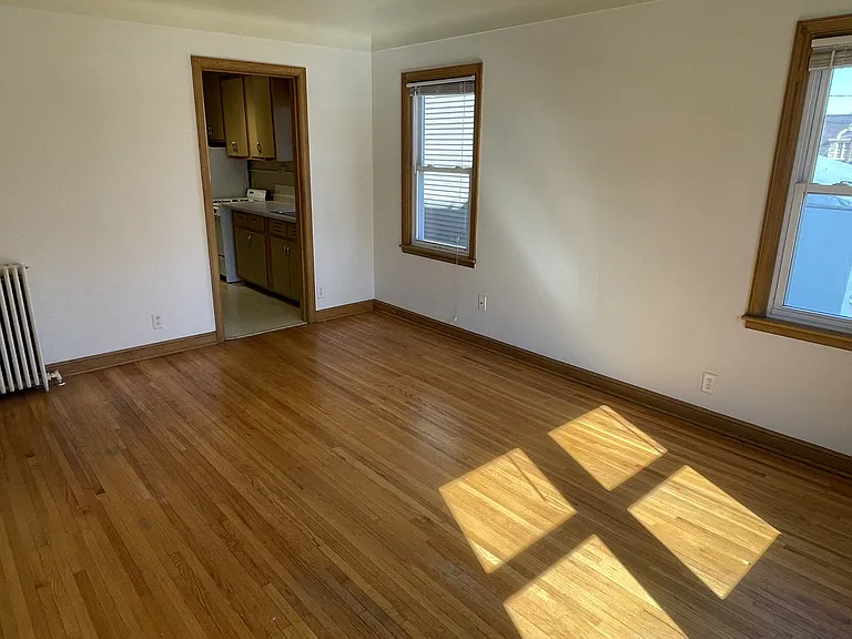 1120 Grand Apartments — Photo 17