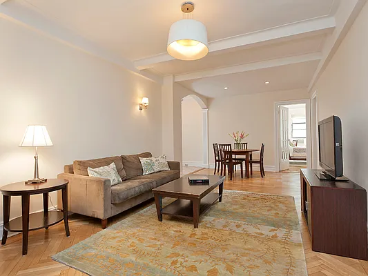 Sold by Sotheby's International Realty | media 18