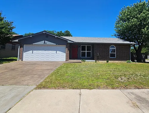 1345 Columbia Cir Photo 1