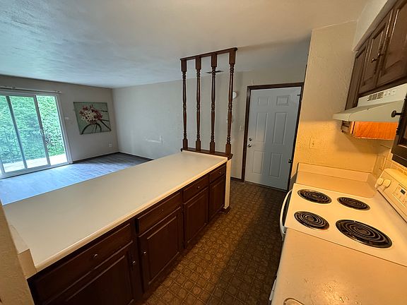3rd image of 3100 N Molleck Dr