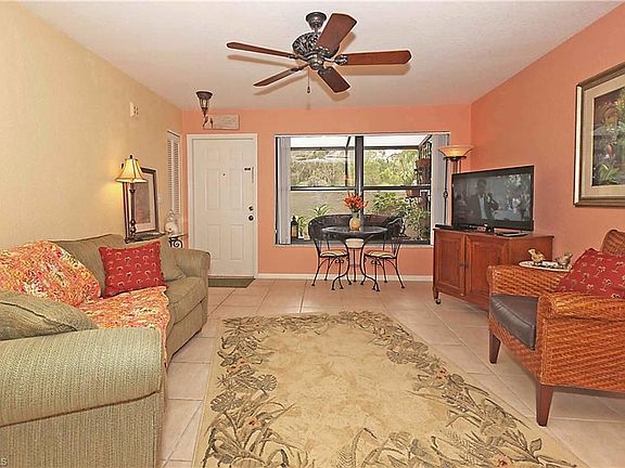 3rd image of 50 Emerald Woods Dr APT A5