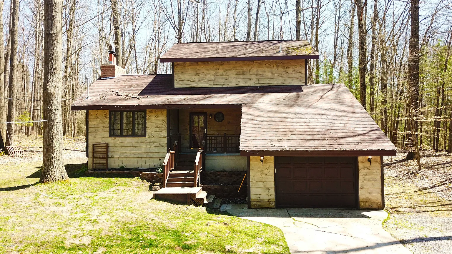 8266 Highland Trl photo 1