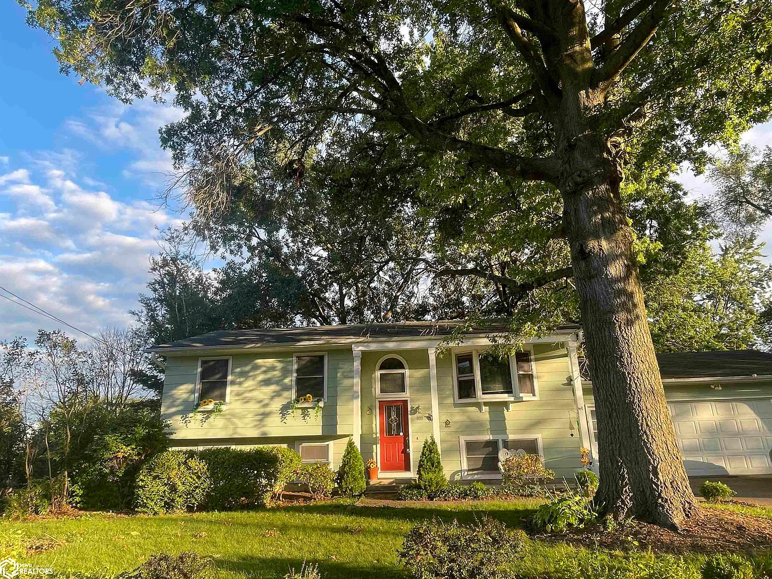 800 Liberty Dr photo 1