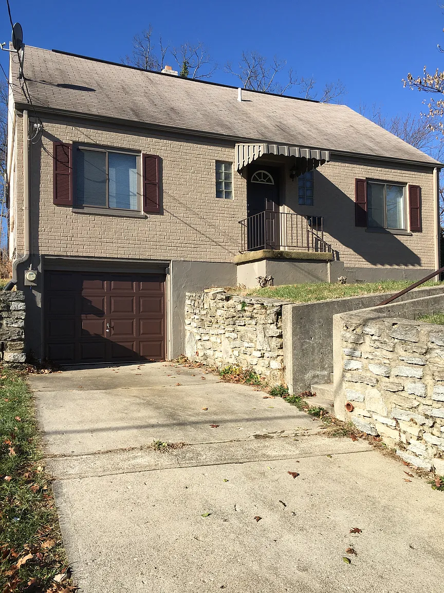491 Pedretti Ave photo 1