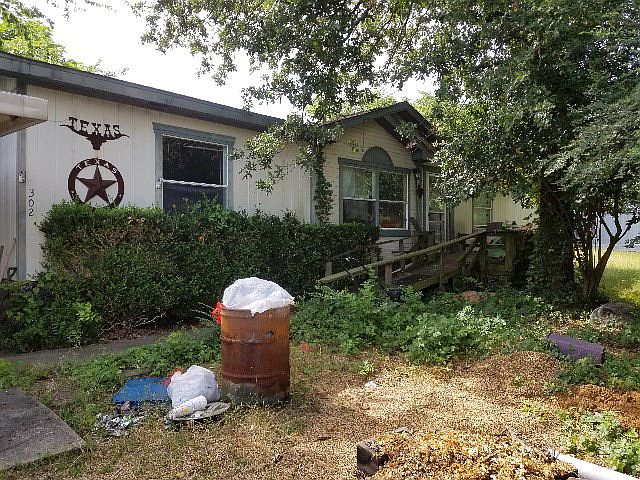 1st image of 302 Wildwind St