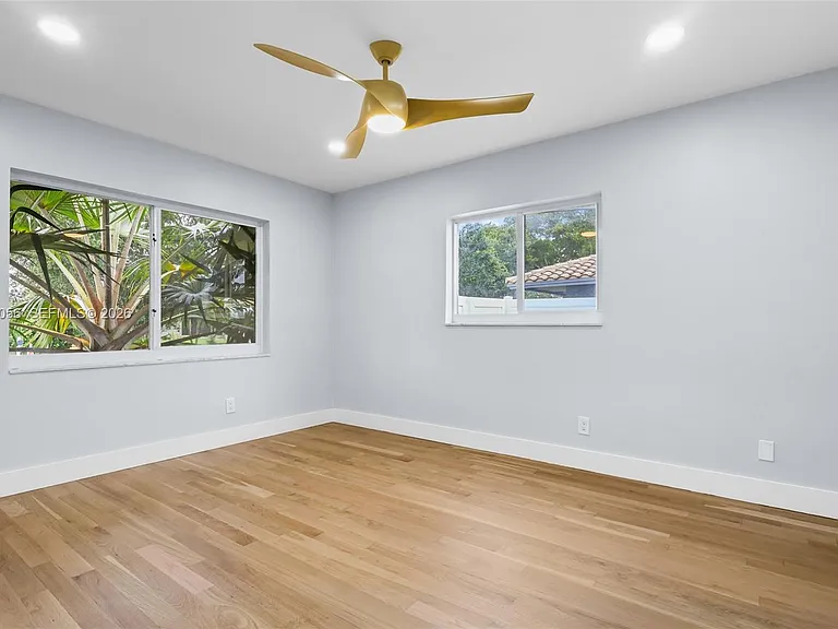 6000 SW 17th St — Photo 14
