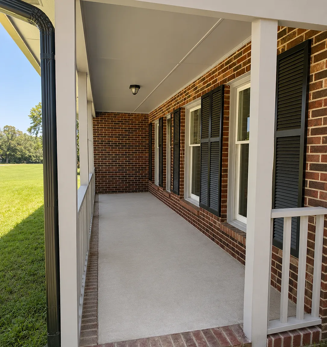 3 bed, 1600 sqft, $1,550 — Photo 1