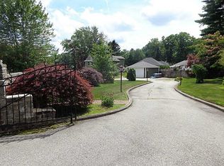 18 Lakeview Ave, Johnston, RI 02919