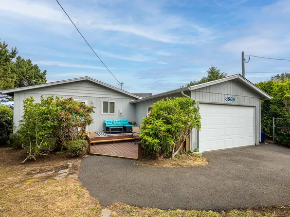 3865 Evergreen Ave, Depoe Bay, OR 97341
