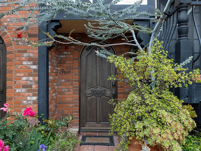 227 S Irena Ave #5 — Photo 4