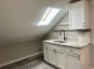 198 Middle St FLOOR 3, Pawtucket, RI 02860