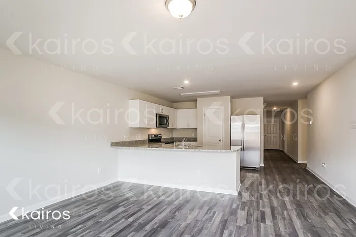 4 bed, 2.0 bath, 1400 sqft, $1,575 — Photo 3