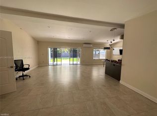 840 NE 159th St #0, Miami, FL 33162