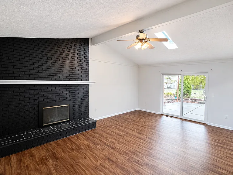 39327 Timberlane Dr — Photo 8