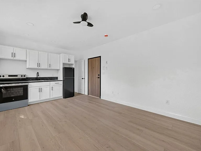 1140 Ashland St #1 — Photo 19