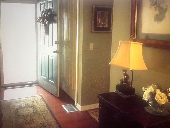 3rd image of 113 Dendron Ave