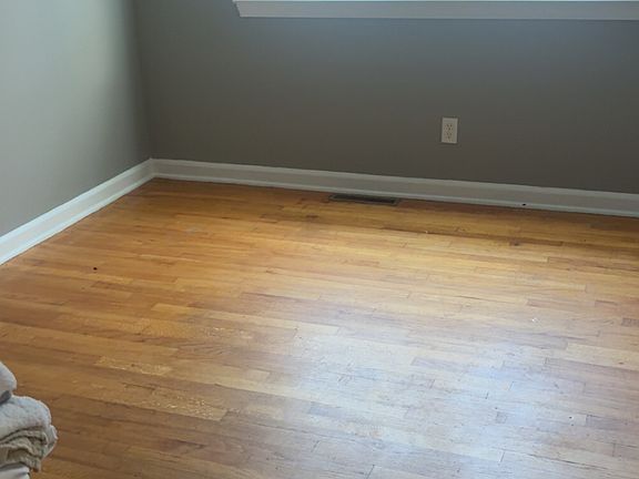 3rd image of 72 Spruce Ct